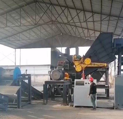 安徽地区315型破碎机使用现场，新机待运行