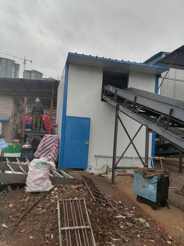 只经过破碎线未经分选产出的杂铝成品料