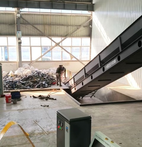 路友破碎机的优点多多，均匀、稳定、高效、机构简单、易维护等等