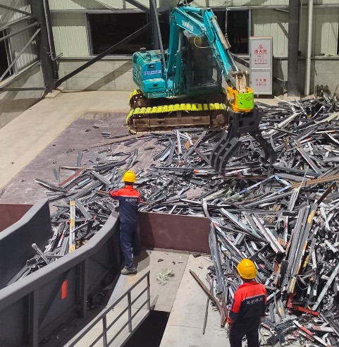 实力厂家遇实力客户，连续购买路友十二套设备