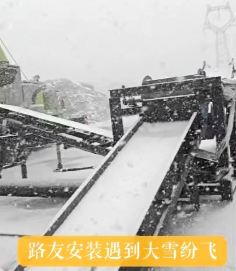 严寒地区室外所见之处都被冬厚厚的“ 棉被” 所覆盖