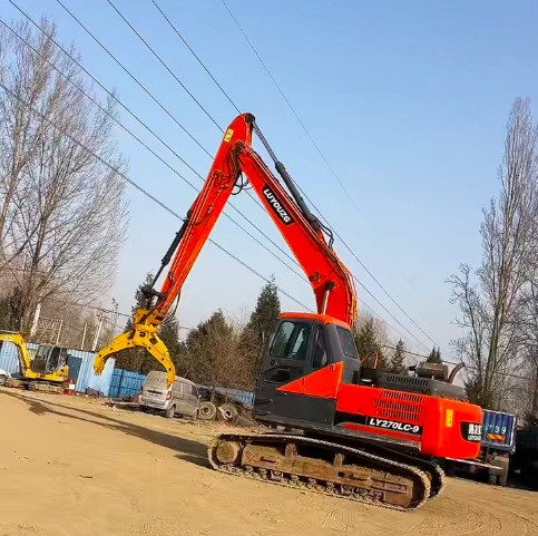 路友履带式抓钢机