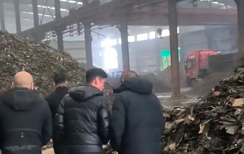 进入大型金属再生企业参观学习