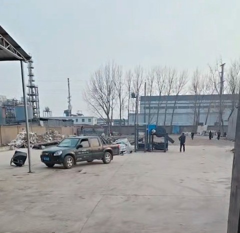 设备就位完毕，随时候命，指令下达即刻开工安装。