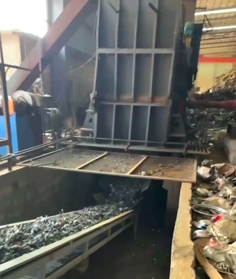 又一台路友破碎机在非洲投产